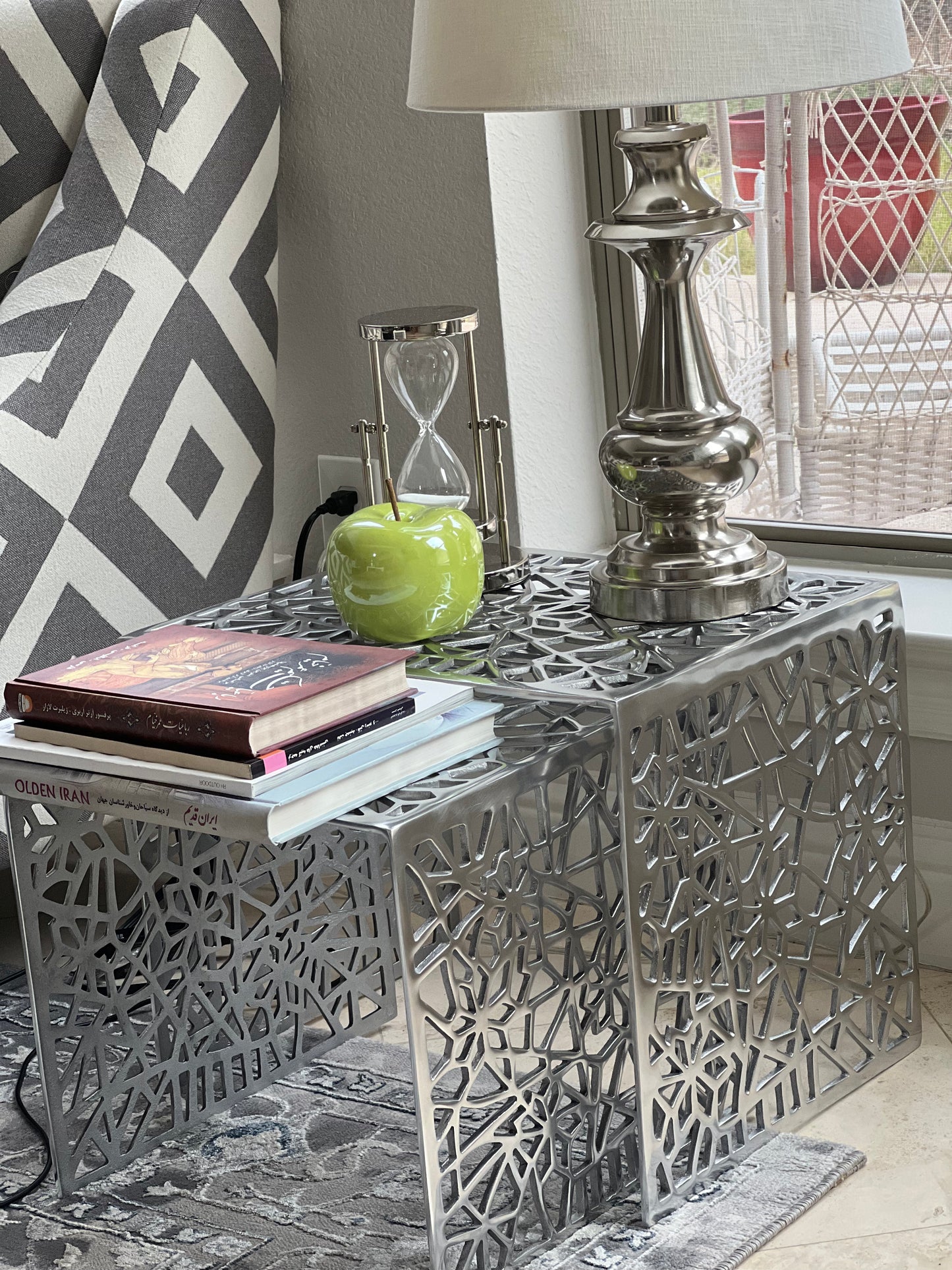 Square textured Side Tables (Set of 2)